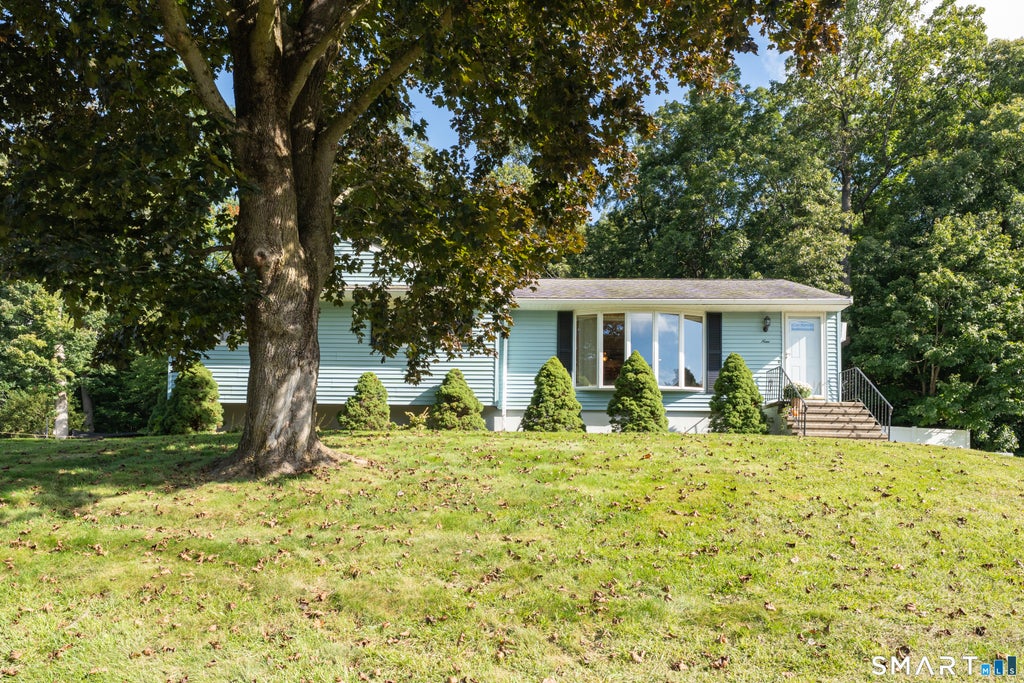 Photo of 9 Robin Drive, East Haven, CT 06513 (MLS # 24208788)