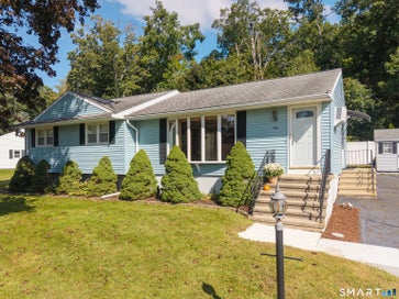 9 Robin Drive East Haven CT 06513
