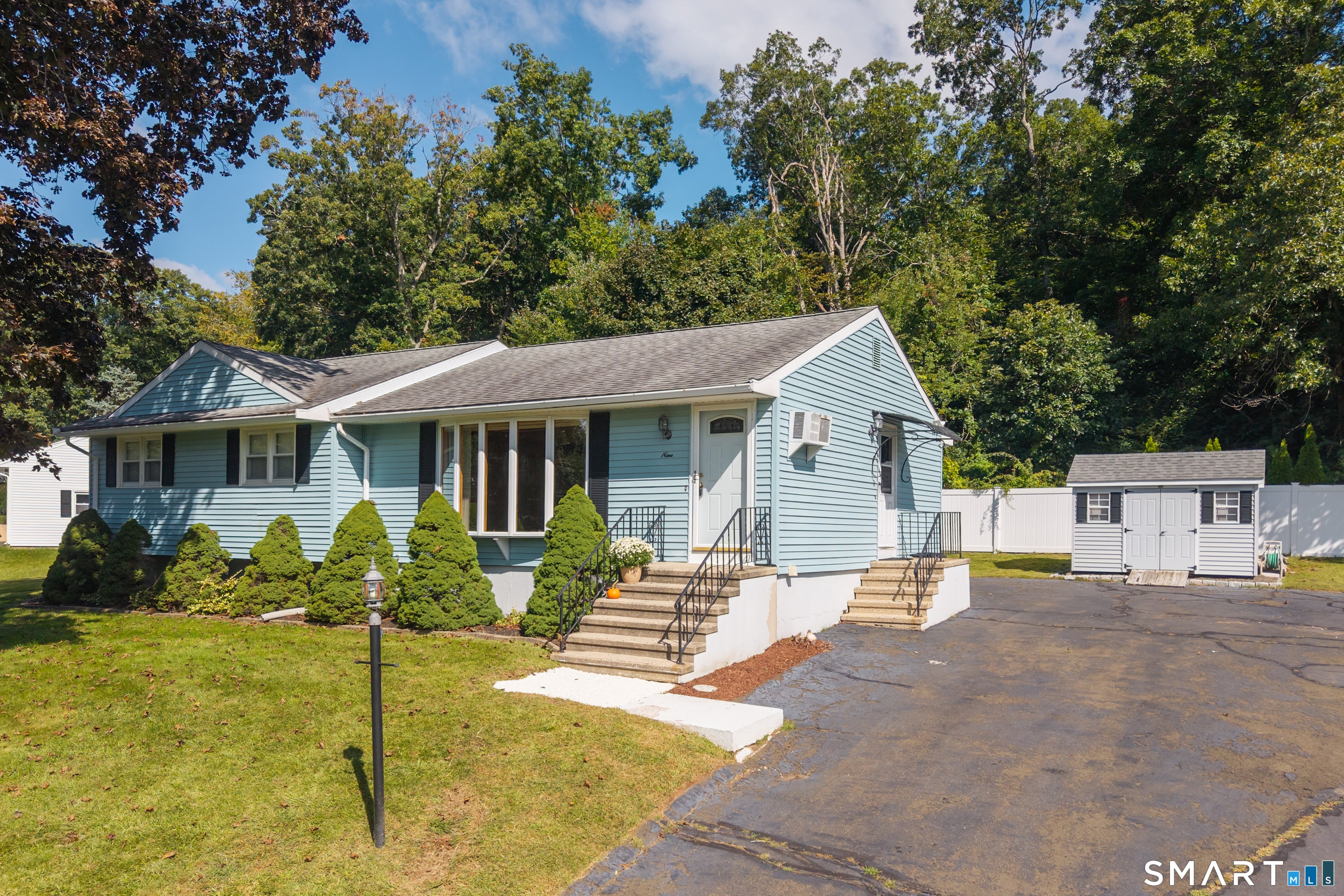 9 Robin Drive