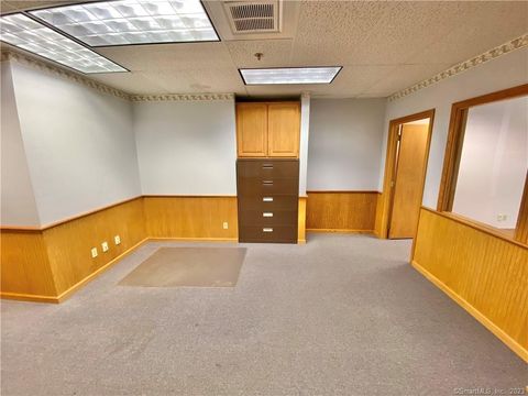 Tiny photo for 395 W Avon Road, Avon, CT 06001 (MLS # 170615886)