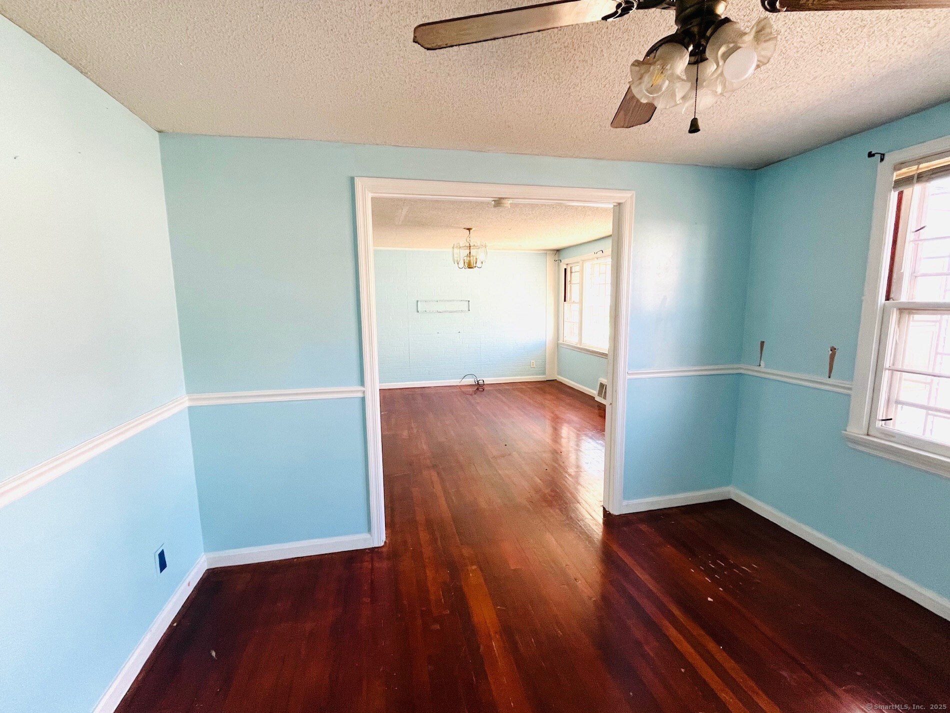 Waterbury, Connecticut 06705, United States, 2 Bedrooms Bedrooms, ,1 BathroomBathrooms,Residential,Pending,21244