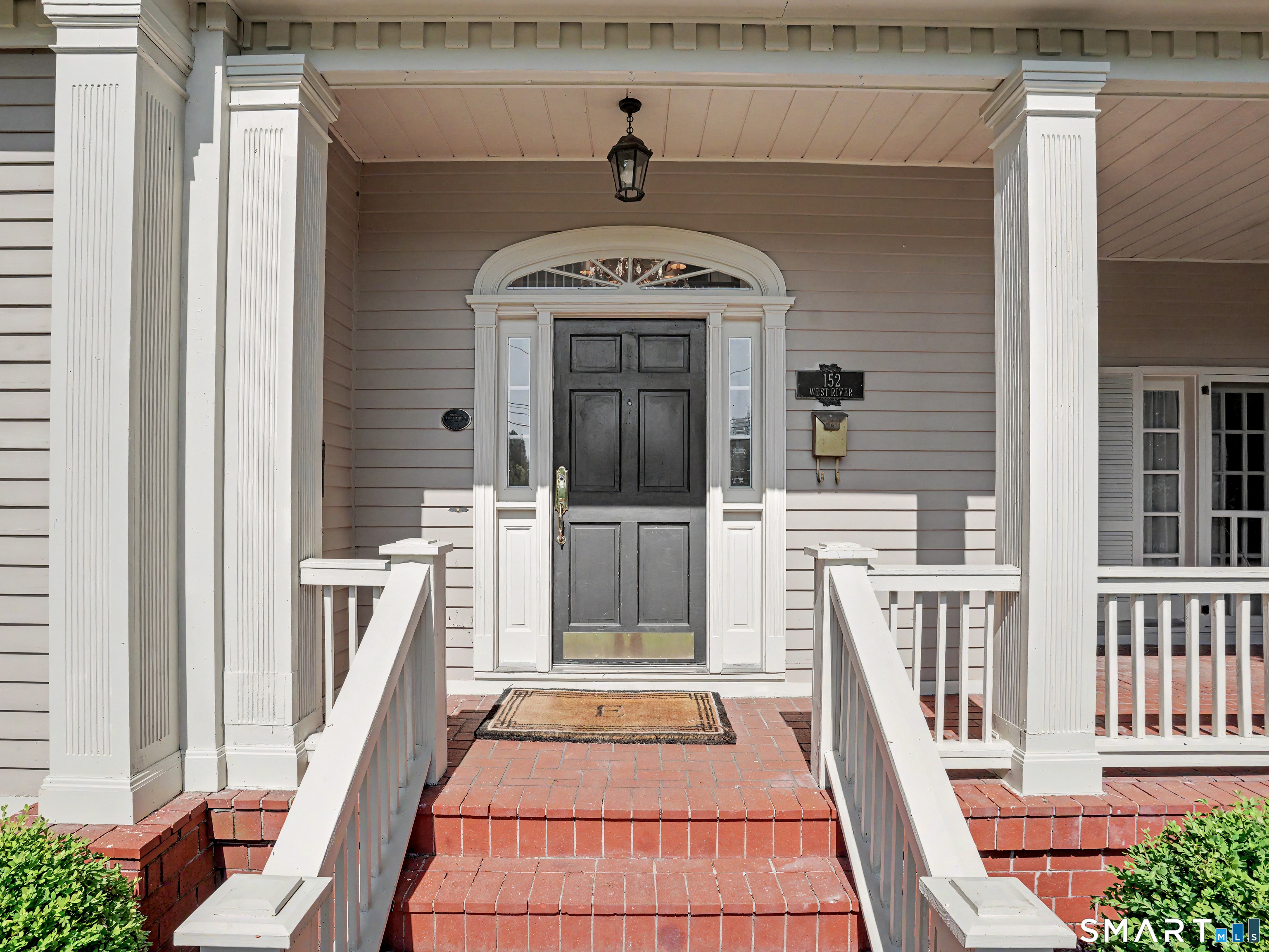 152 West River Street
