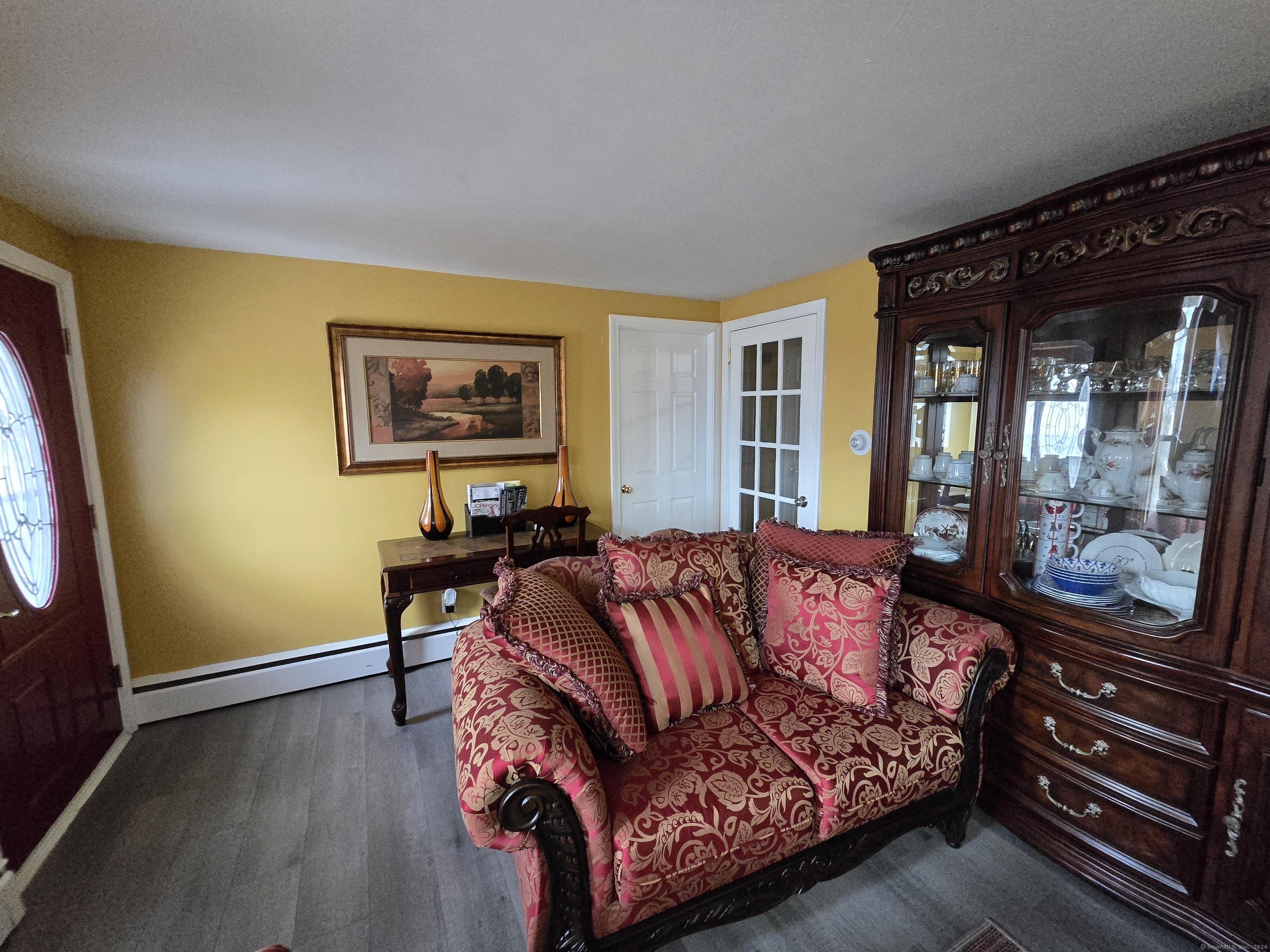 Bloomfield, Connecticut 06002, United States, 3 Bedrooms Bedrooms, ,2 BathroomsBathrooms,Residential,Pending,26800