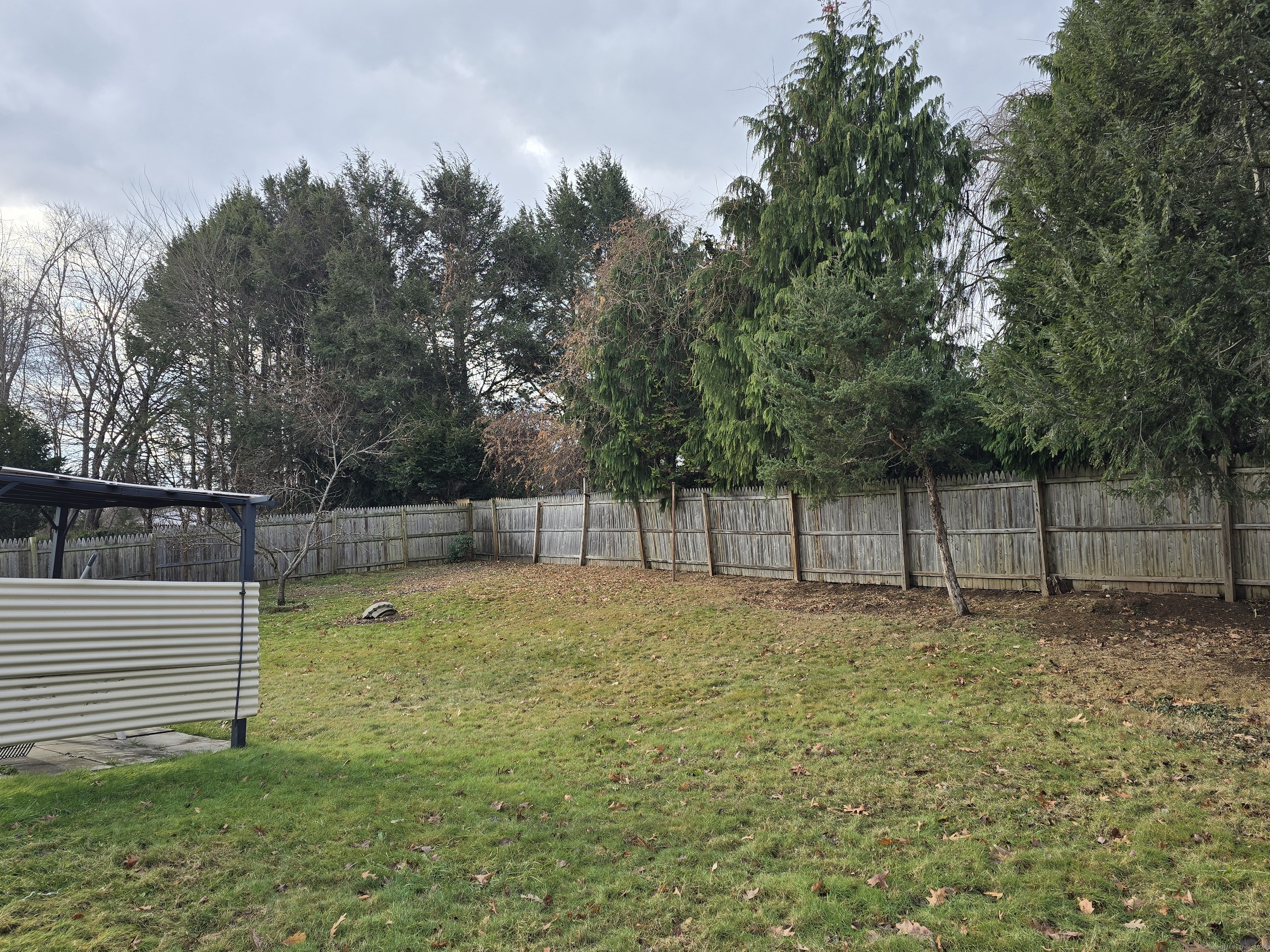 Bloomfield, Connecticut 06002, United States, 3 Bedrooms Bedrooms, ,2 BathroomsBathrooms,Residential,Pending,26800