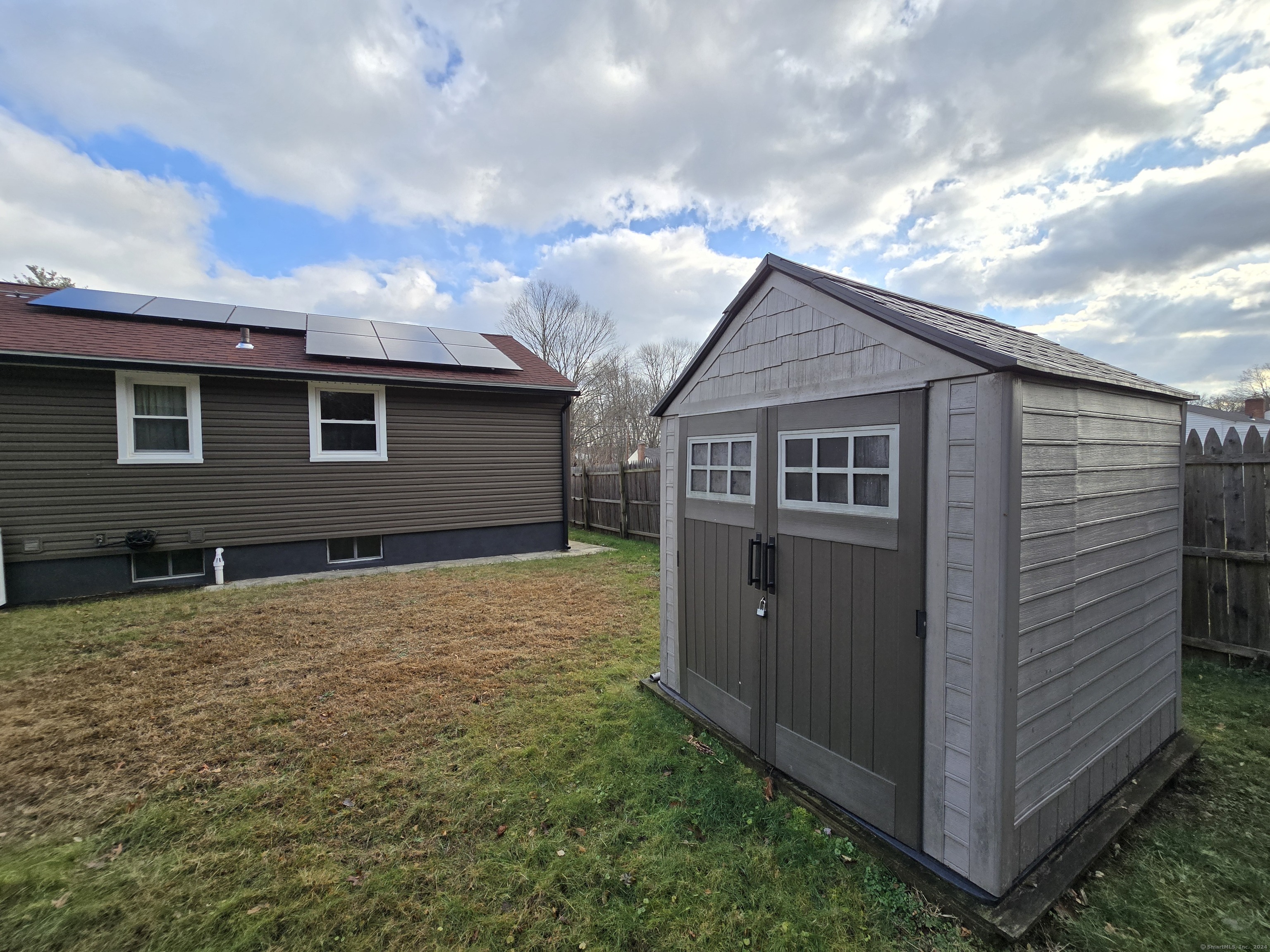 Bloomfield, Connecticut 06002, United States, 3 Bedrooms Bedrooms, ,2 BathroomsBathrooms,Residential,Pending,26800