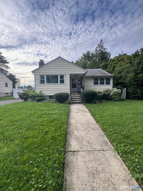 Homes For Sale - 746 Lincoln Avenue<br/> Bridgeport, CT 06606