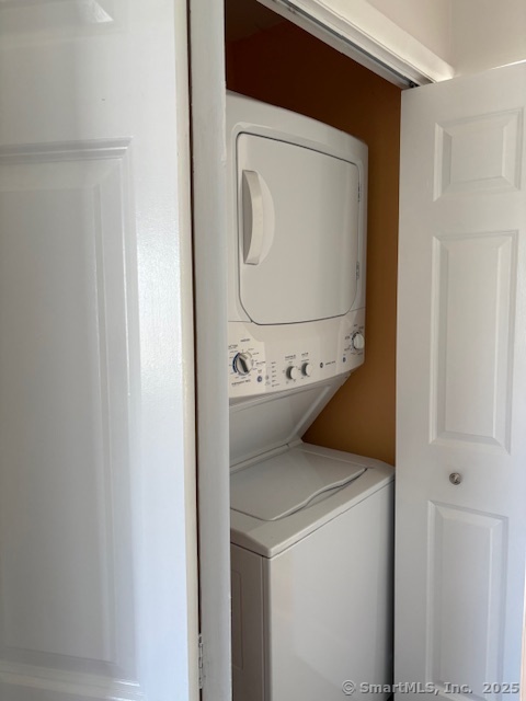 Norwalk, Connecticut 06851, United States, 1 Bedroom Bedrooms, ,1 BathroomBathrooms,Residential,Pending,129840