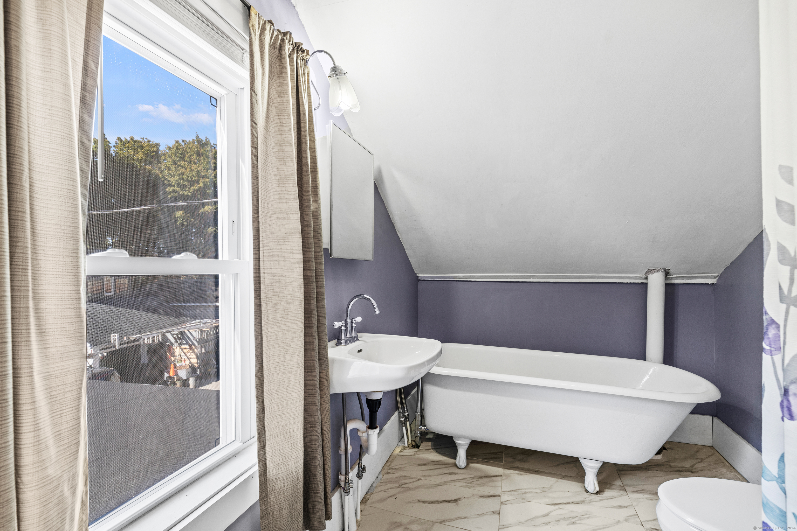 88 Blackhall Street, New London, Connecticut image 23