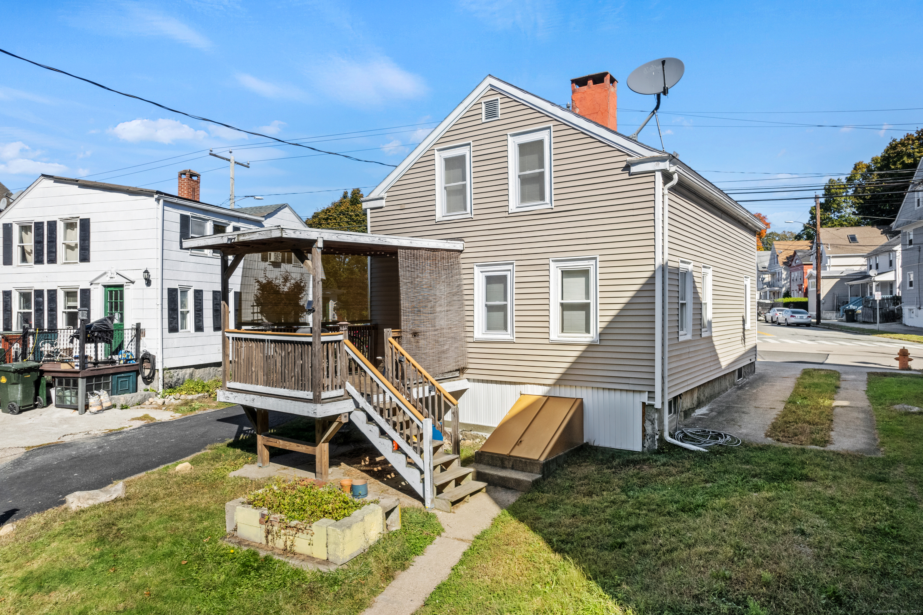 88 Blackhall Street, New London, Connecticut image 17
