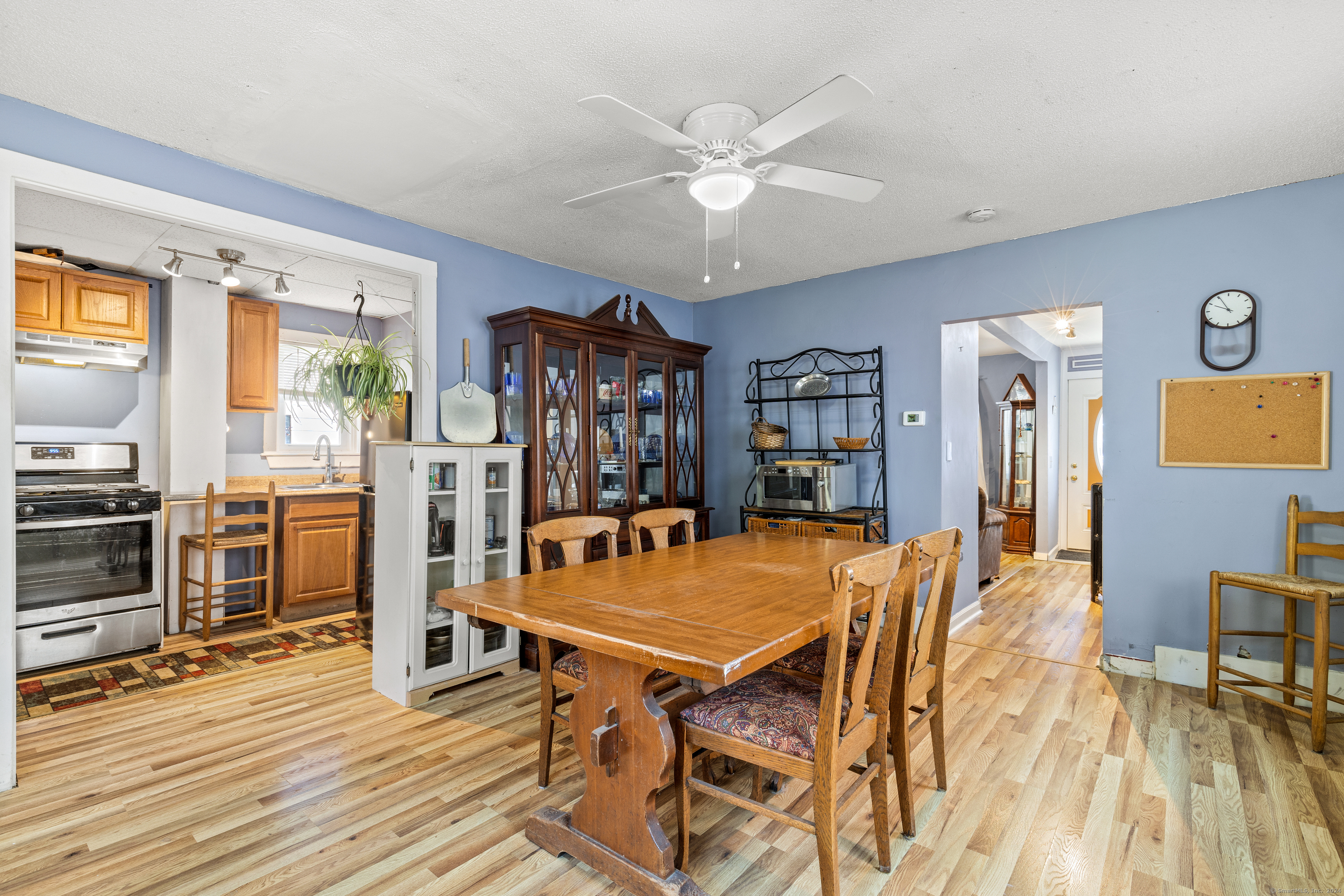 88 Blackhall Street, New London, Connecticut image 5