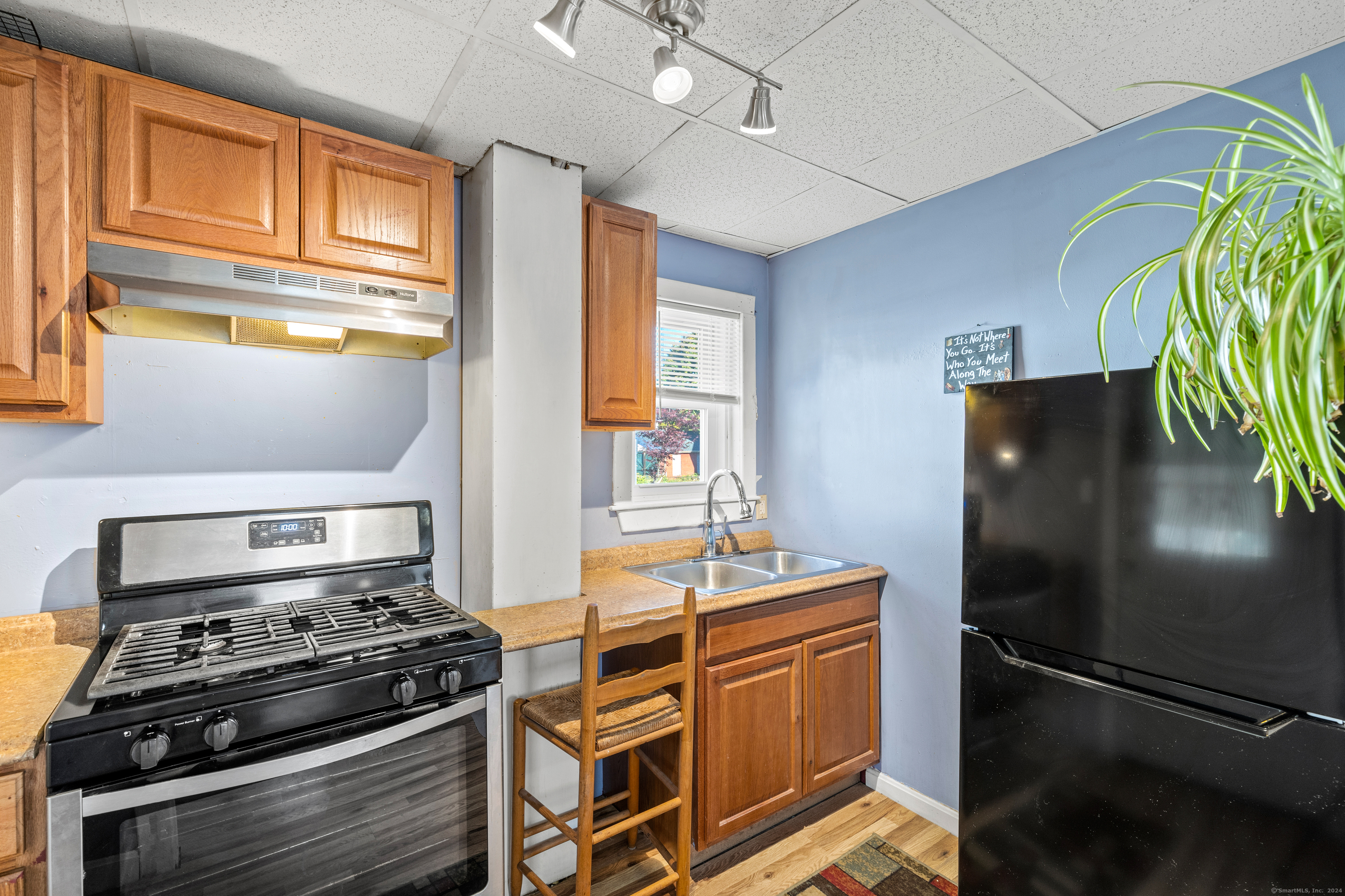 88 Blackhall Street, New London, Connecticut image 4
