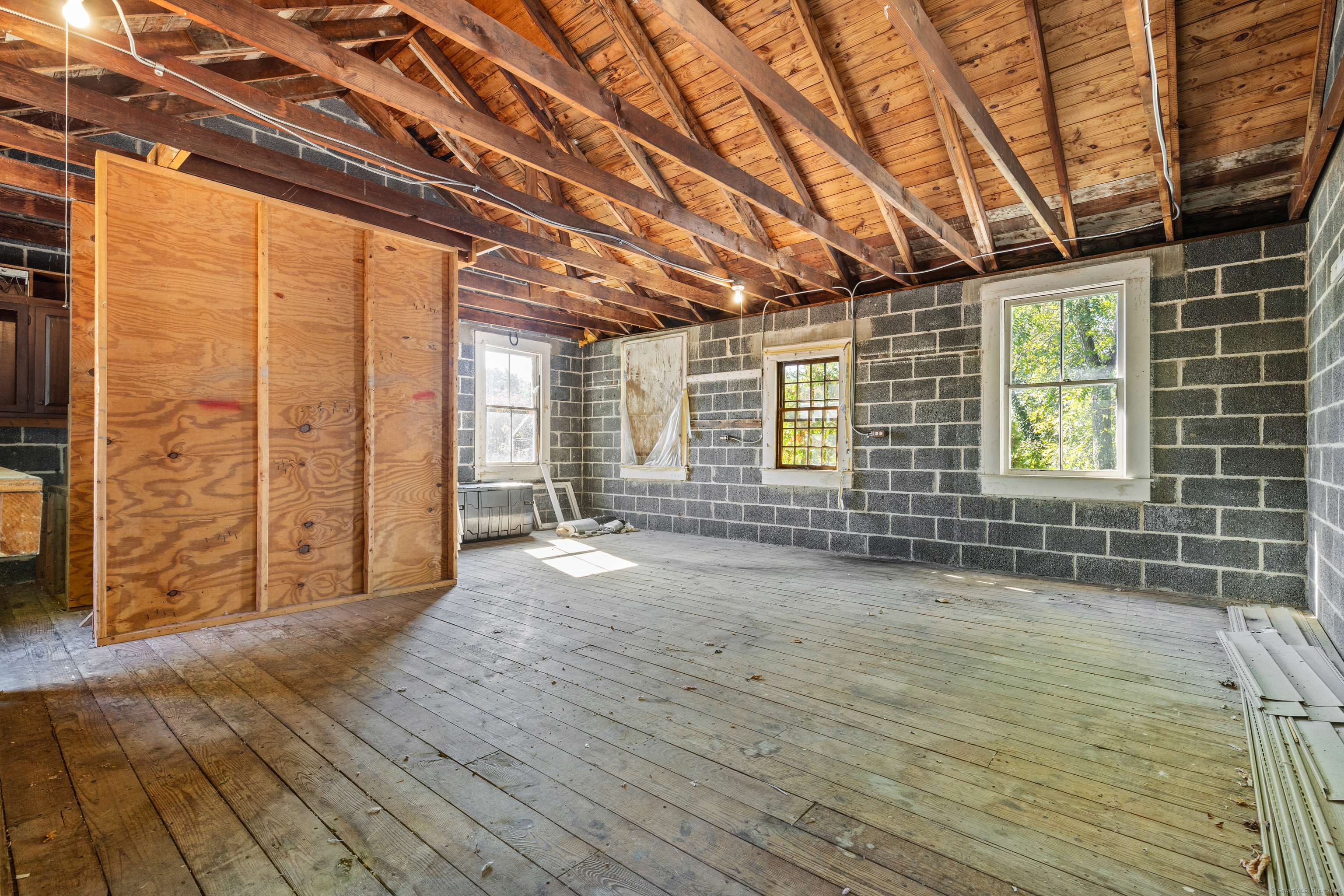 88 Blackhall Street, New London, Connecticut image 32