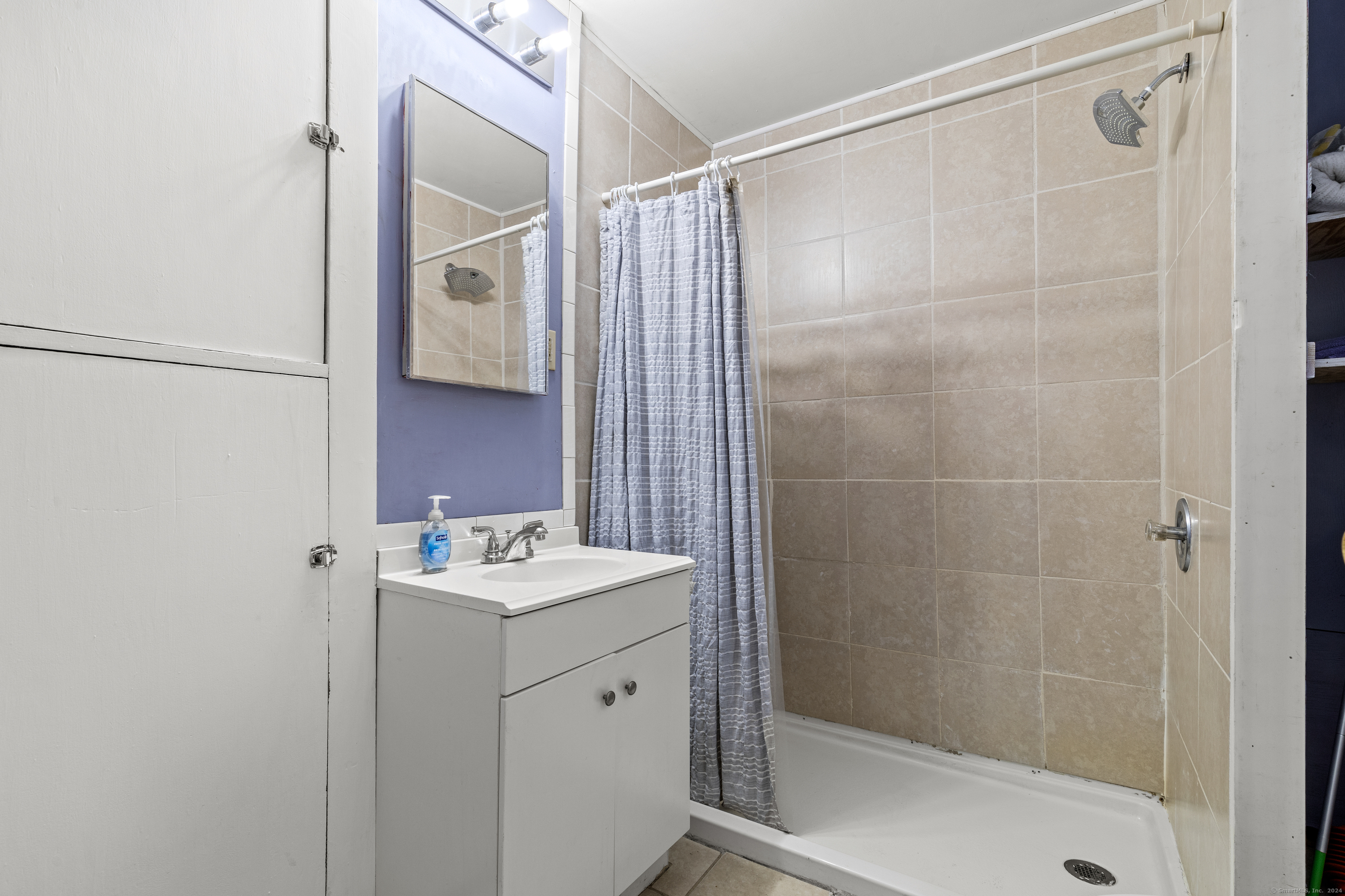 88 Blackhall Street, New London, Connecticut image 10