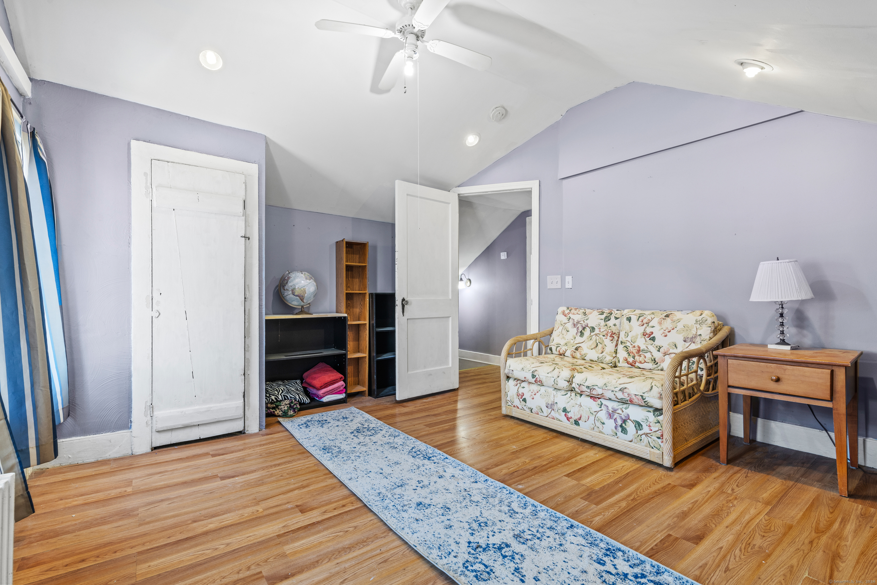 88 Blackhall Street, New London, Connecticut image 25