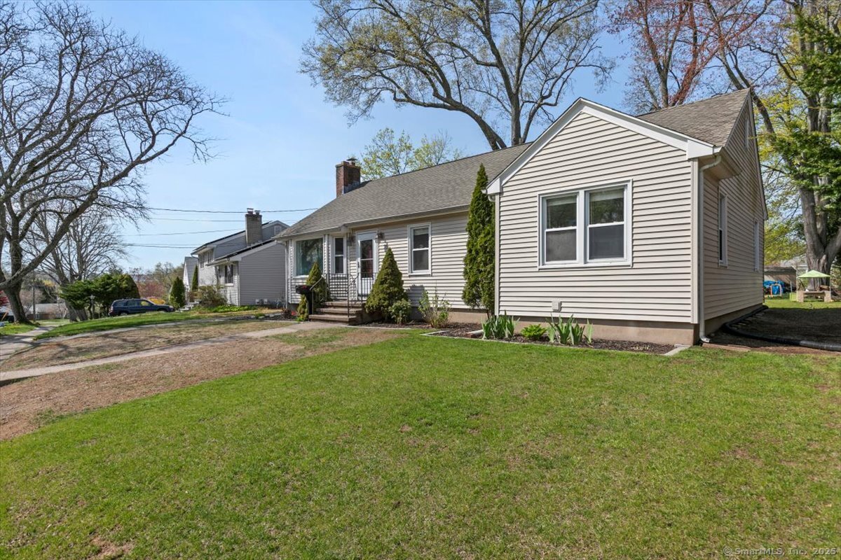 190 Dessa Drive, Hamden, Connecticut image 2