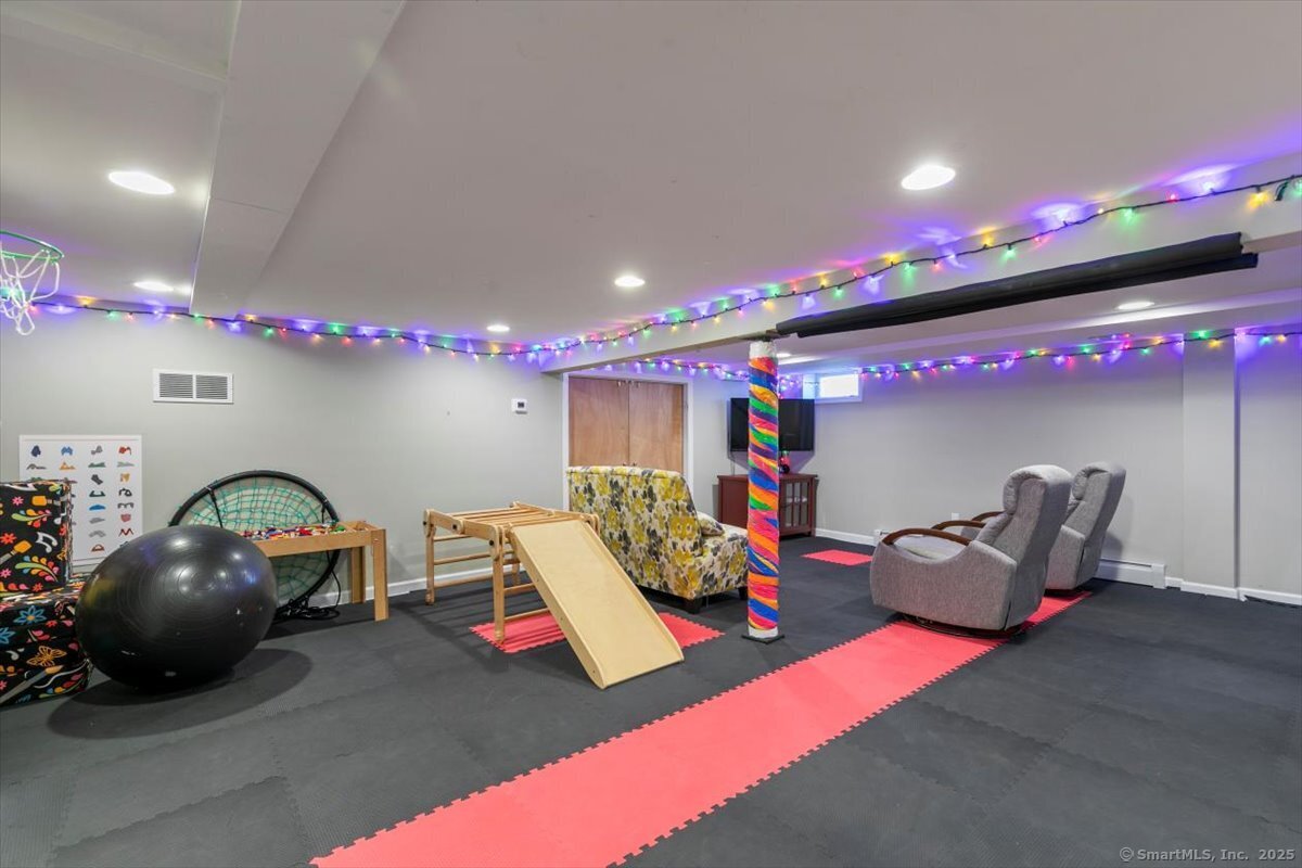 190 Dessa Drive, Hamden, Connecticut image 24