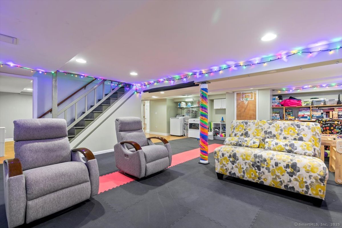 190 Dessa Drive, Hamden, Connecticut image 25