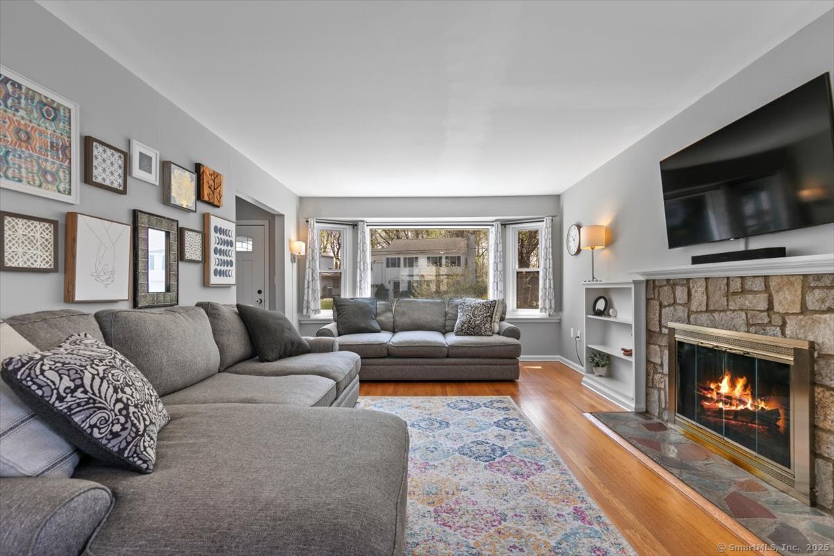 190 Dessa Drive, Hamden, Connecticut image 1