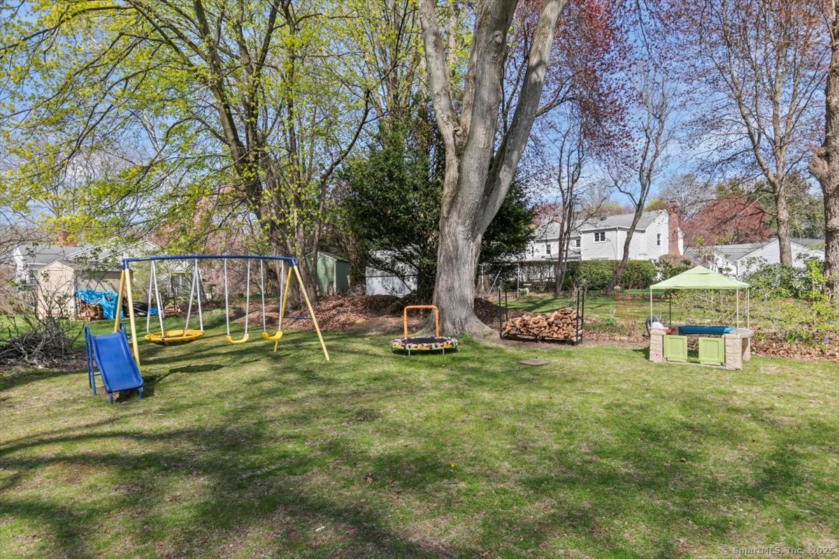 190 Dessa Drive, Hamden, Connecticut image 33