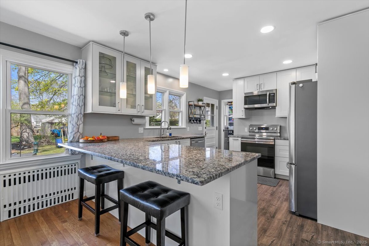 190 Dessa Drive, Hamden, Connecticut image 9
