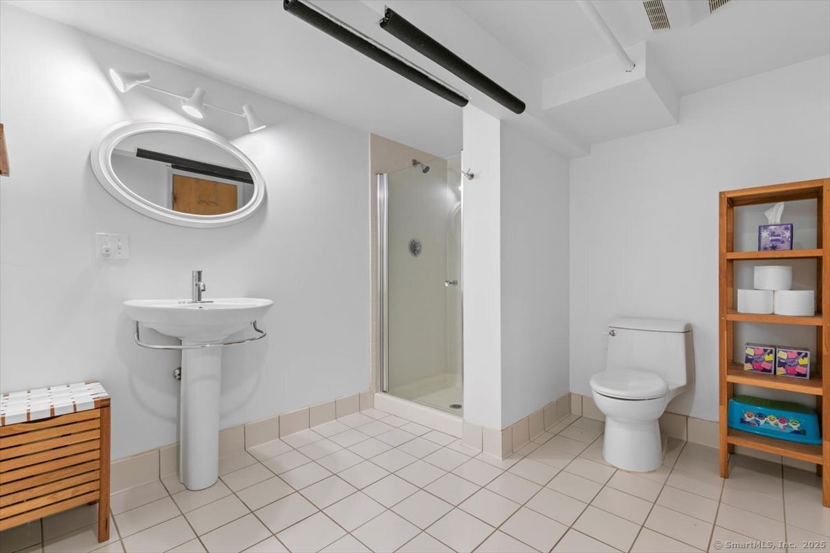 190 Dessa Drive, Hamden, Connecticut image 29