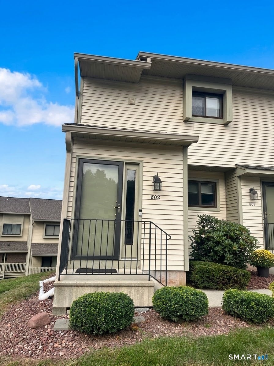 802 Summer Hill Drive 802