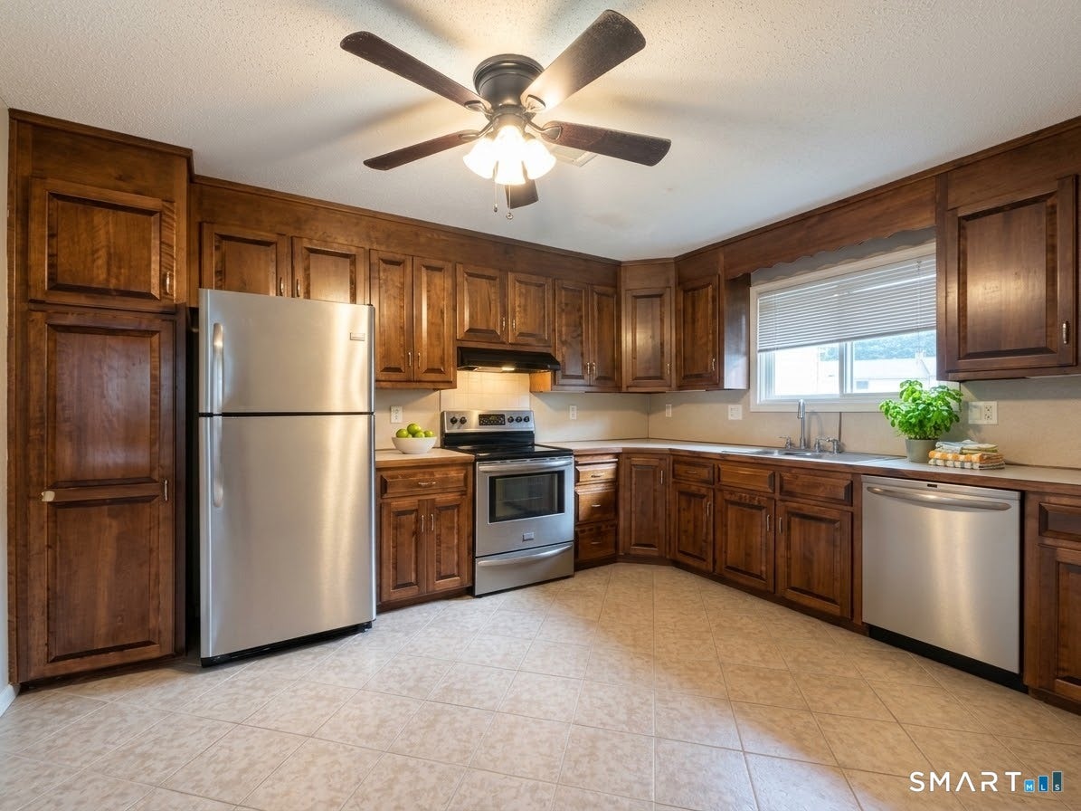 802 Summer Hill Drive 802