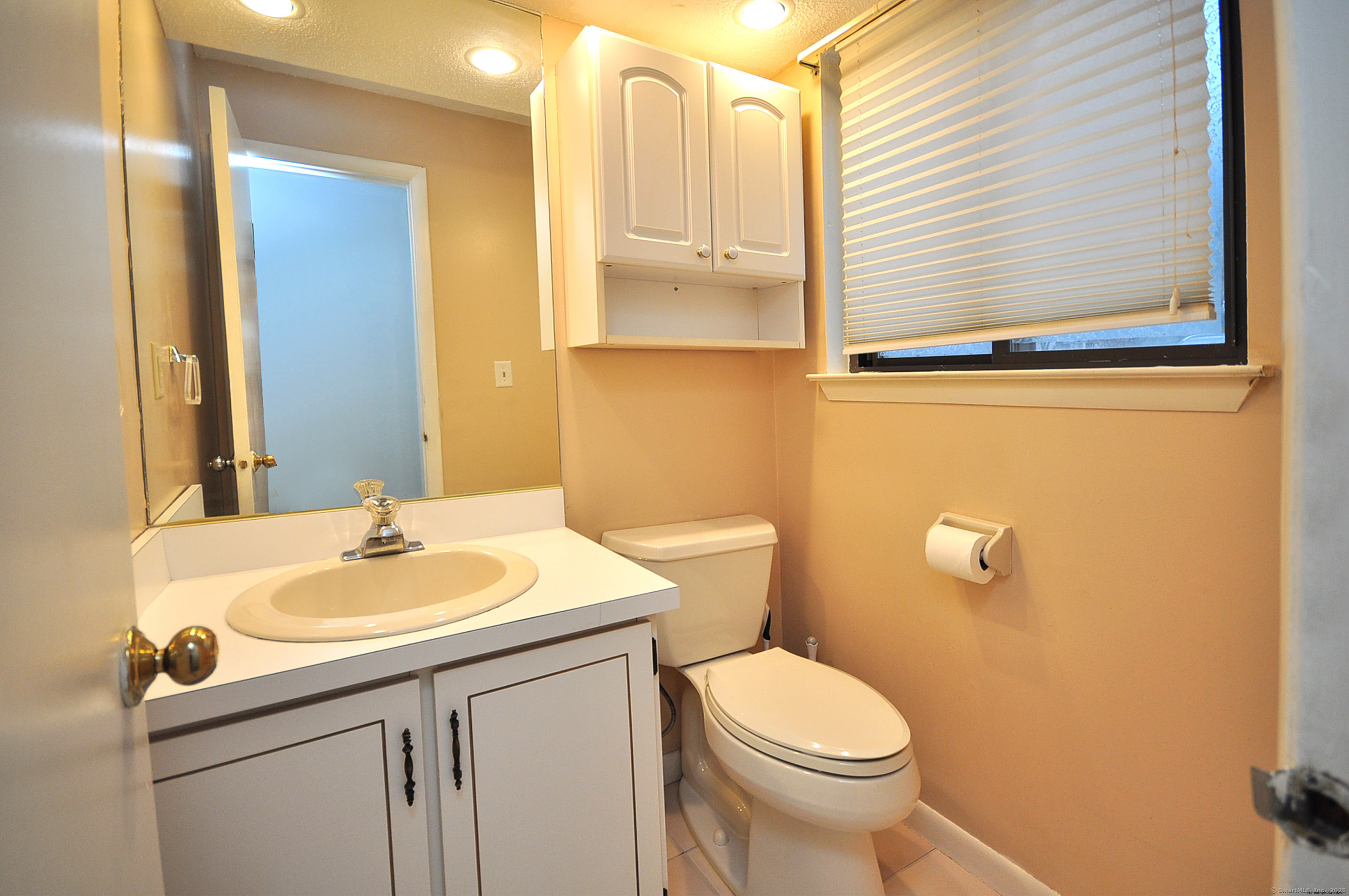 94 Dorchester Court #94, Beacon Falls, Connecticut image 17
