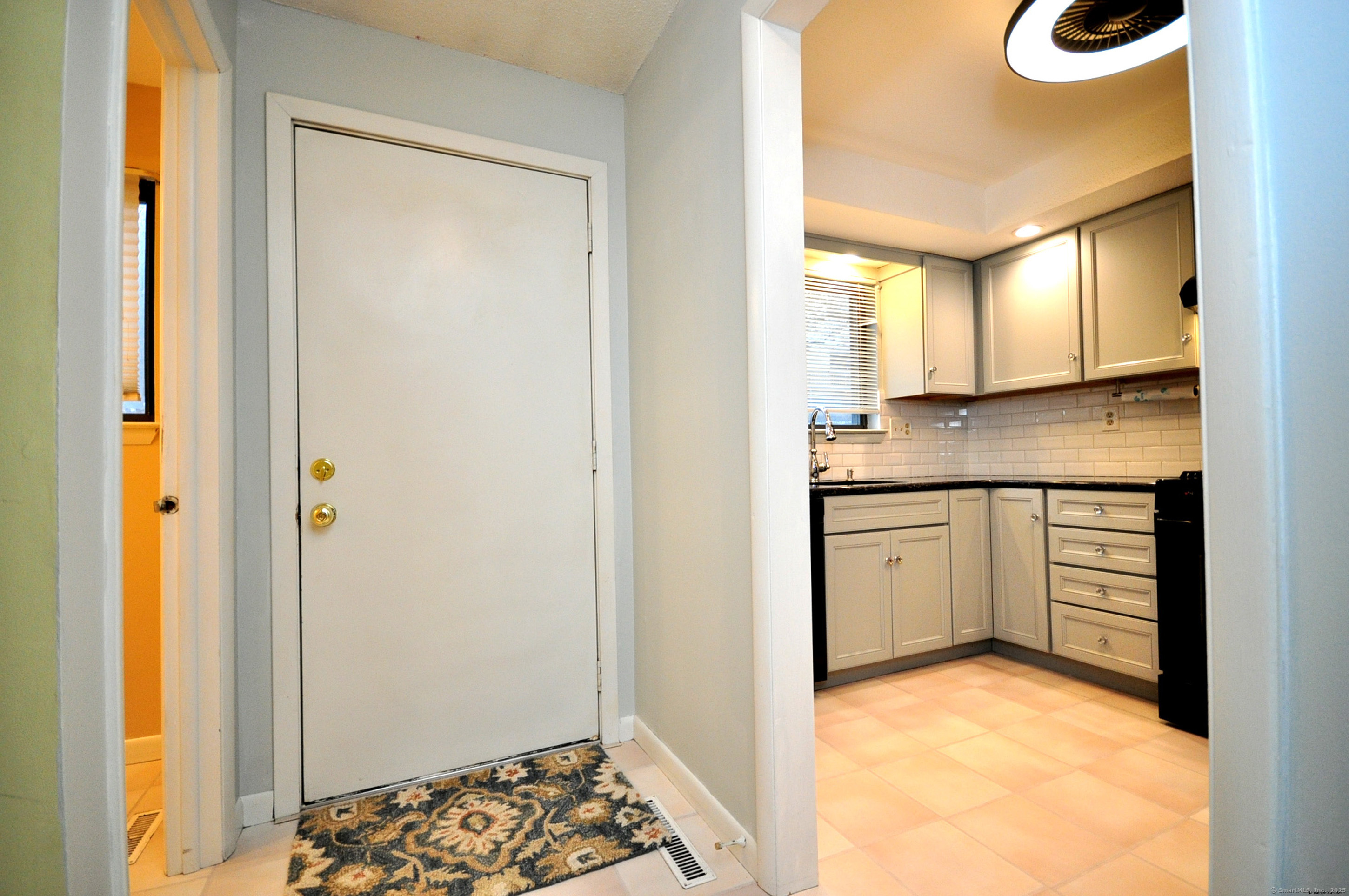 94 Dorchester Court #94, Beacon Falls, Connecticut image 9