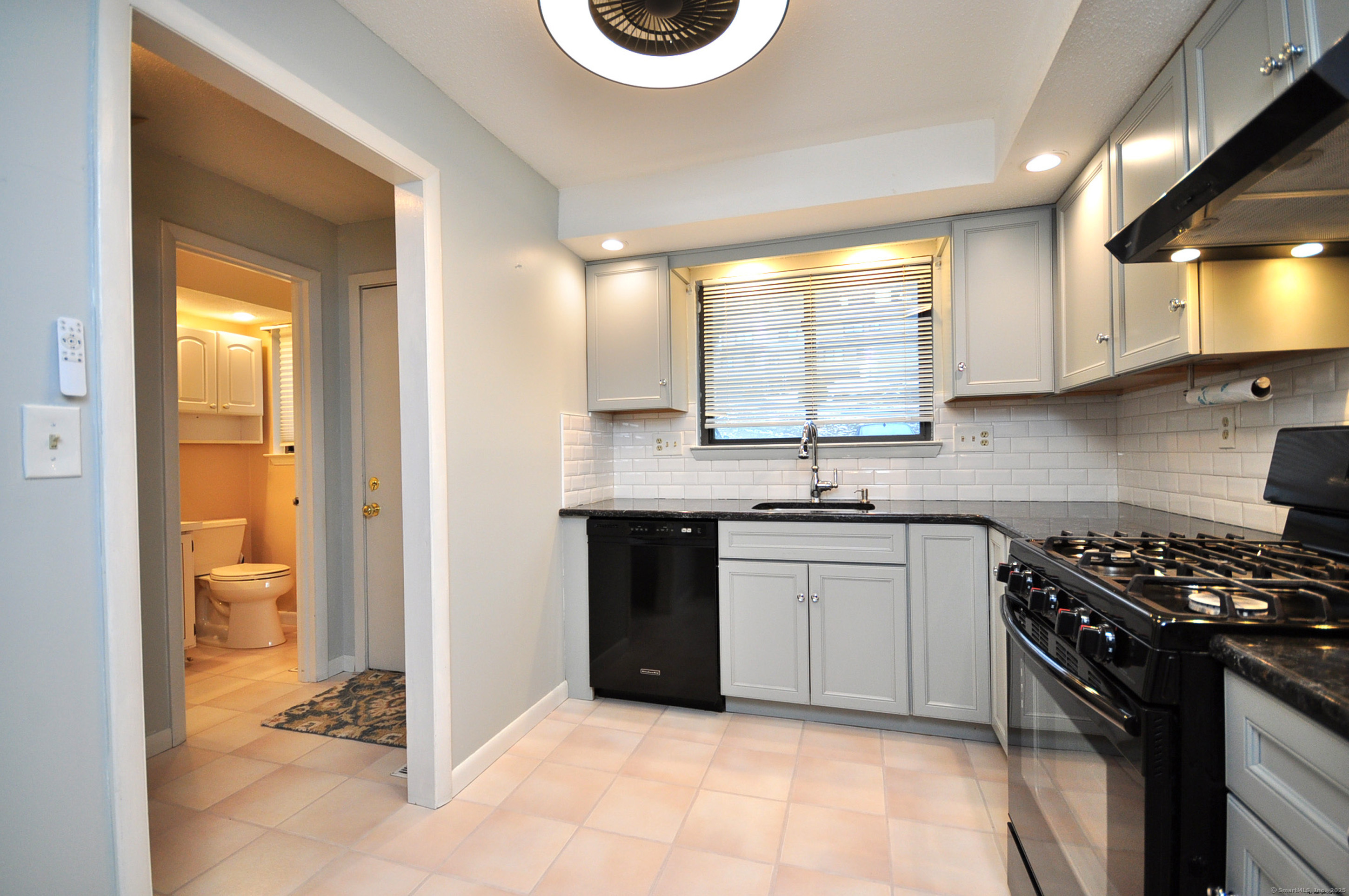 94 Dorchester Court #94, Beacon Falls, Connecticut image 6