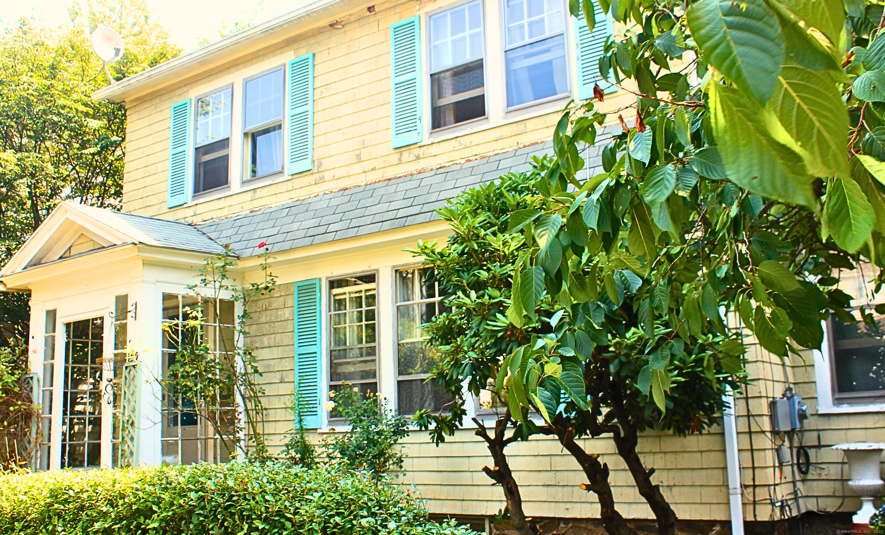 155 MOODY Avenue