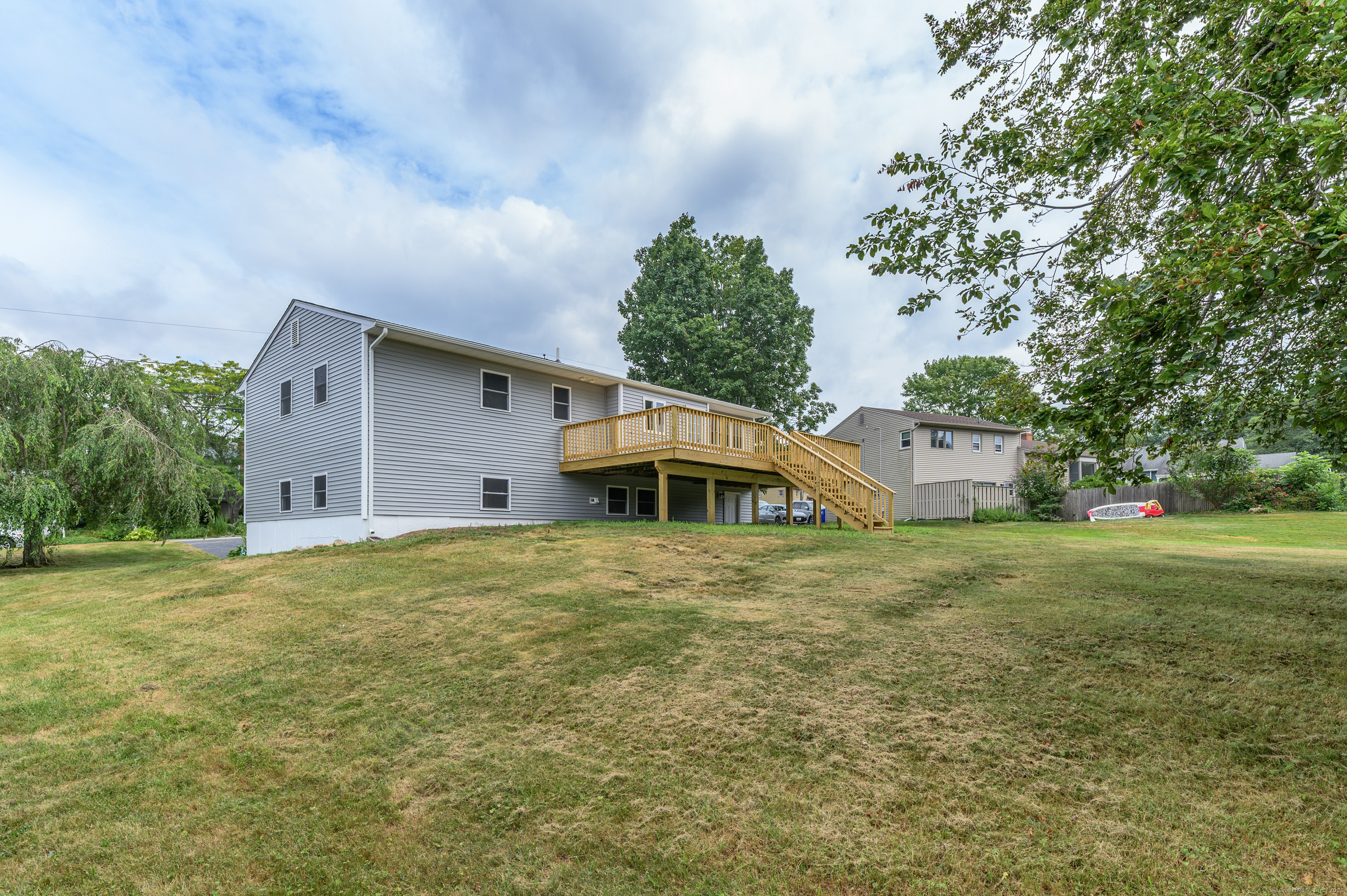 55 Mohegan Road