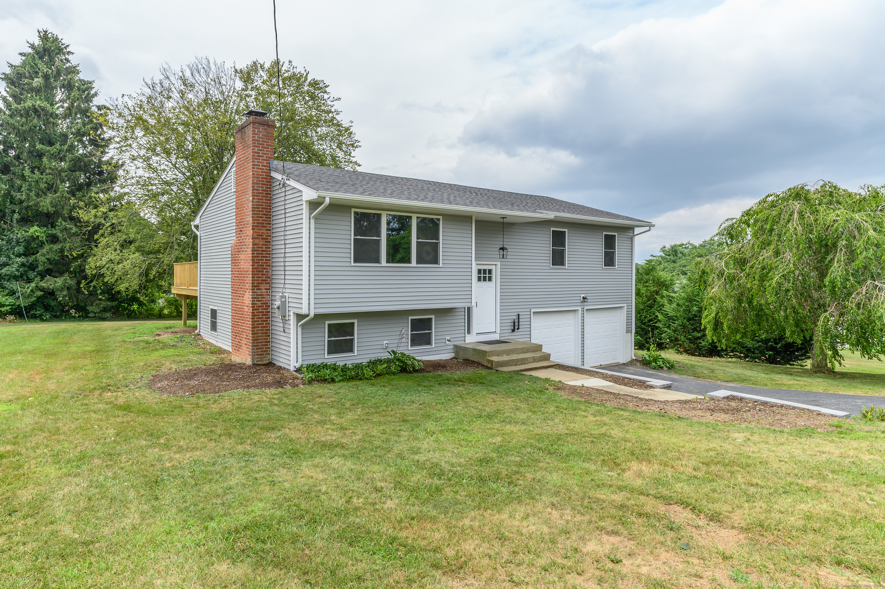 55 Mohegan Road