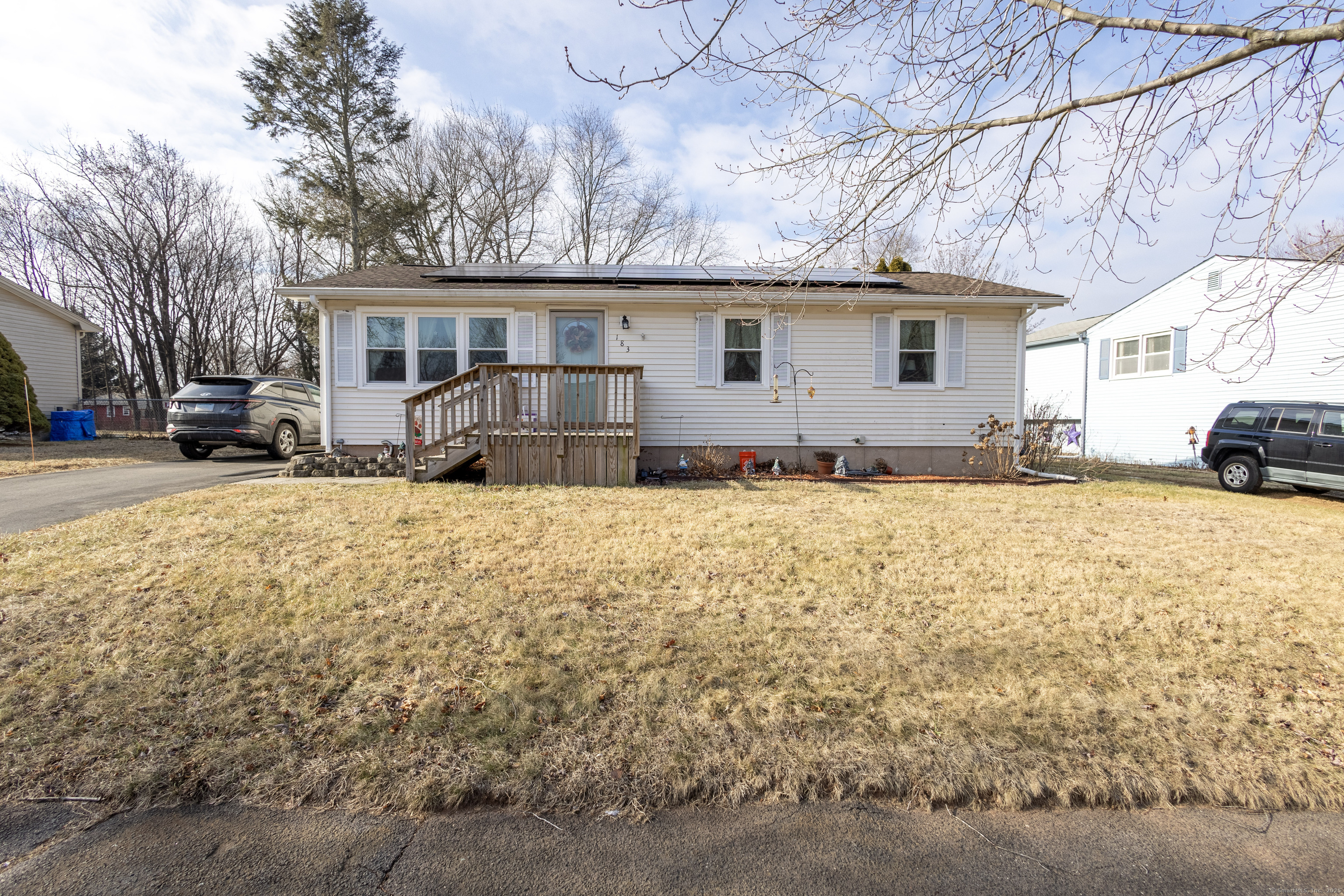 Deer Run Road, Meriden, Connecticut - 3 Bedrooms  
1 Bathrooms  
6 Rooms - 