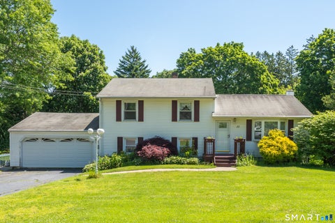 Homes For Sale - 33 Deforest Drive<br/> New Haven County, North Branford, CT 06471
