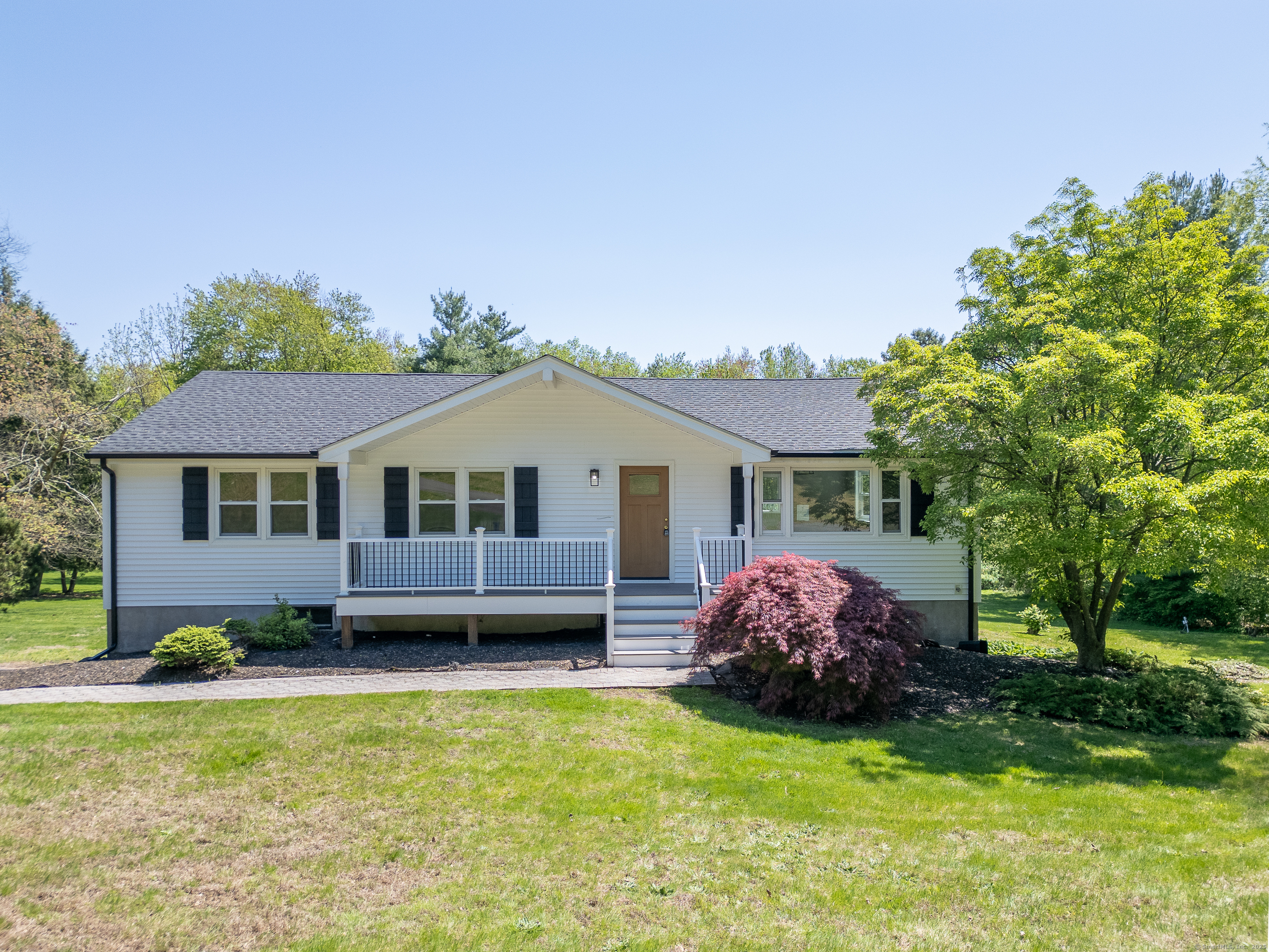 Property for Sale at Punkin Drive, Ellington, Connecticut - Bedrooms: 3 
Bathrooms: 2 
Rooms: 7  - $599,900