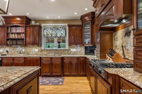 Tiny photo for 9 Pierpont Court, North Haven, CT 06473 (MLS # 24211385)