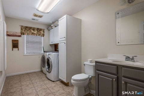 Tiny photo for 9 Pierpont Court, North Haven, CT 06473 (MLS # 24211385)