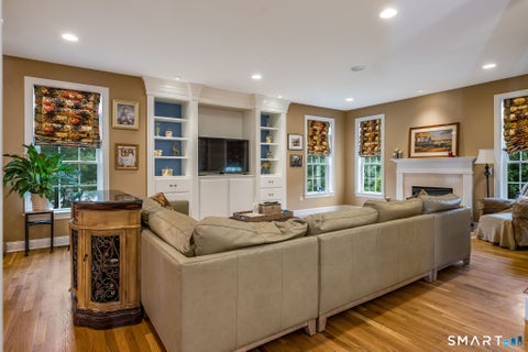 Tiny photo for 9 Pierpont Court, North Haven, CT 06473 (MLS # 24211385)
