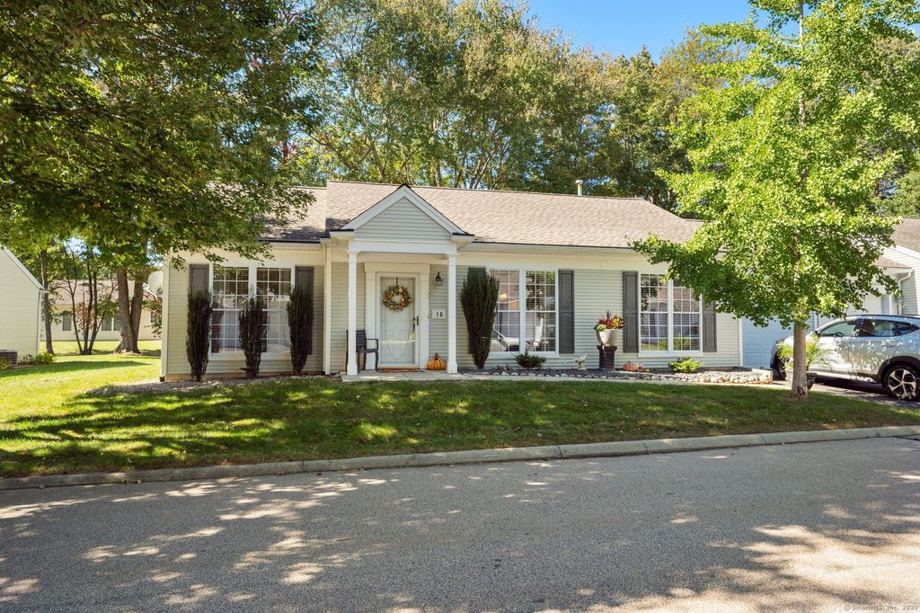 Photo of 16 Beechwood Drive, Waterford, CT 06385 (MLS # 24133265)