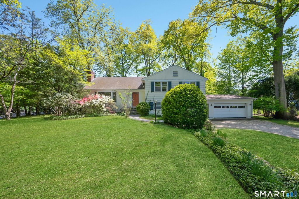 Photo of 6 Oak Drive, Greenwich, CT 06878 (MLS # 24174019)