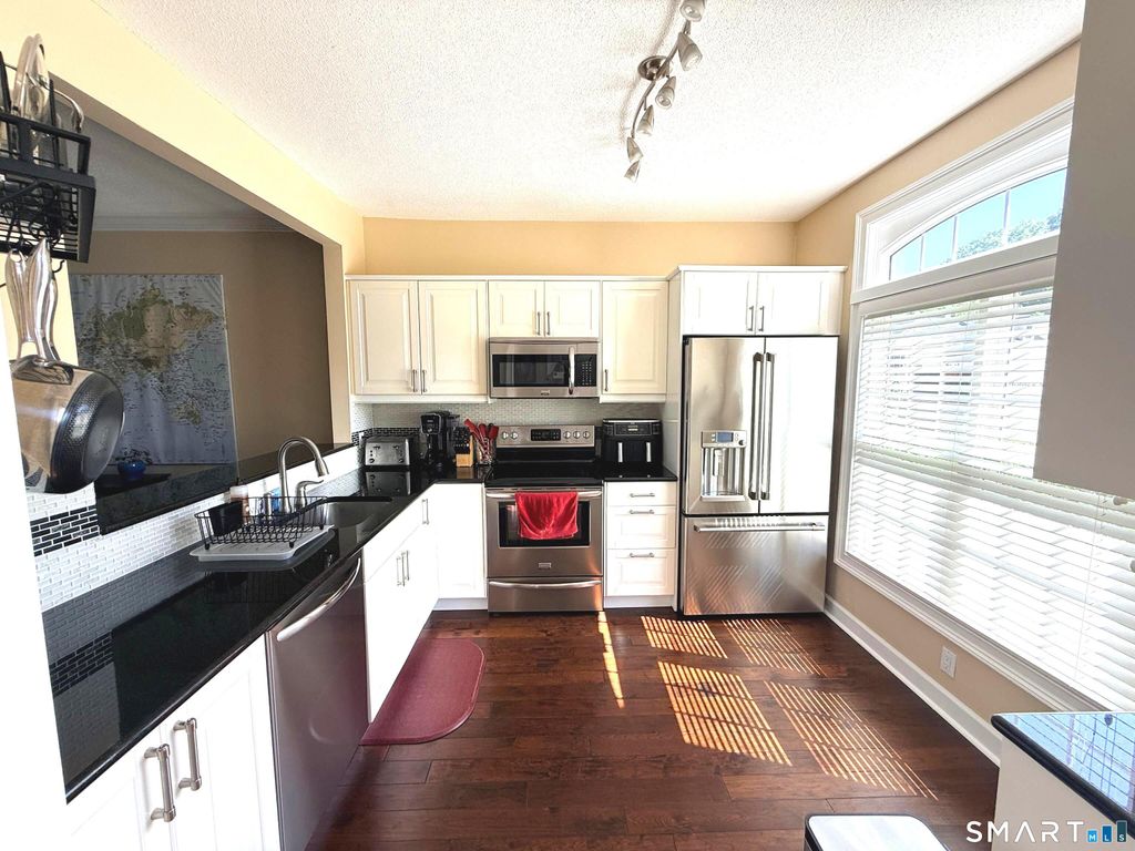 Photo of 108 Cambridge Commons #108, Middletown, CT 06457 (MLS # 24181826)