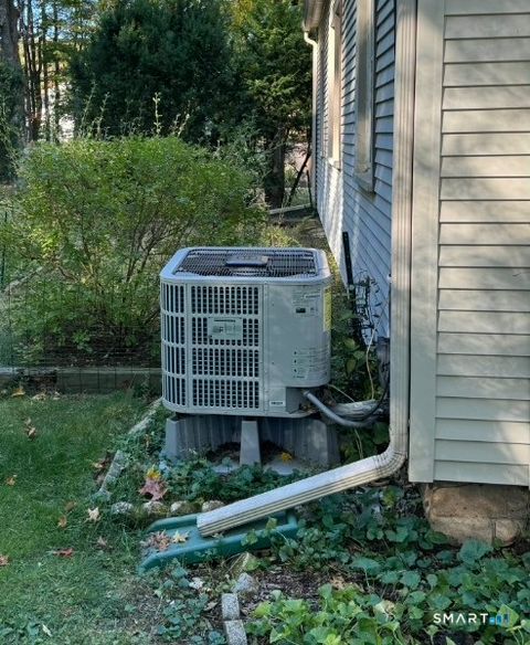 Tiny photo for 414 W Mountain Road, Simsbury, CT 06092 (MLS # 24152873)