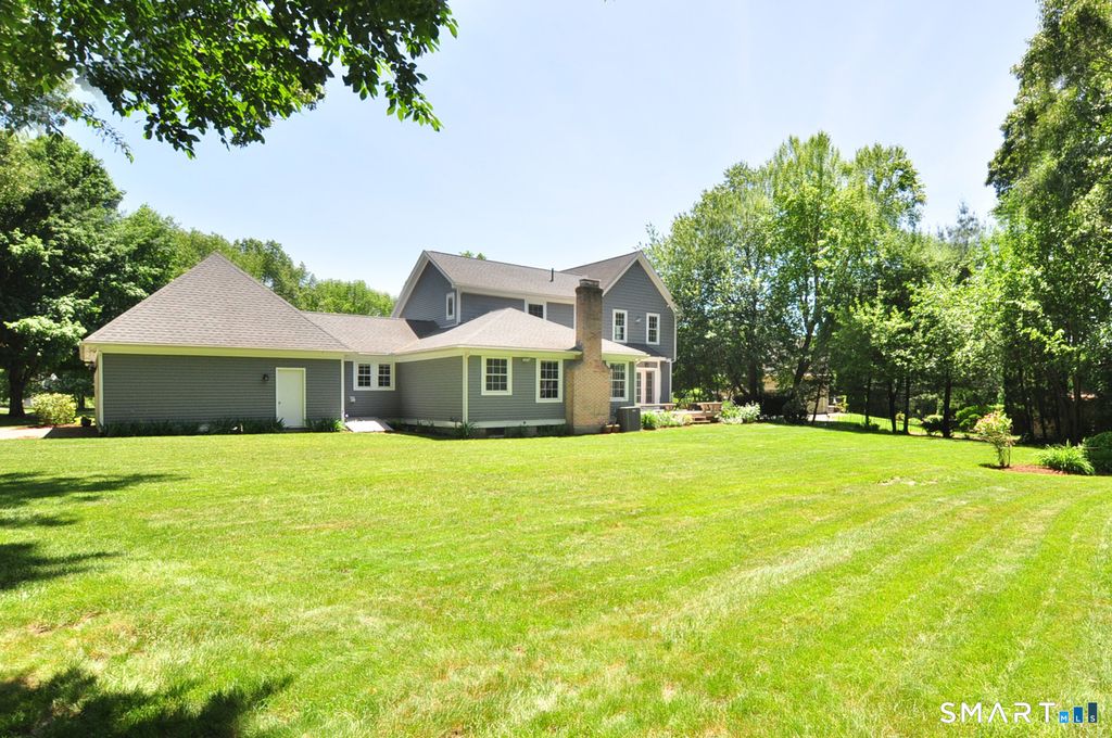 Photo of 634 Thoreau Circle, Windsor, CT 06095 (MLS # 170623894)