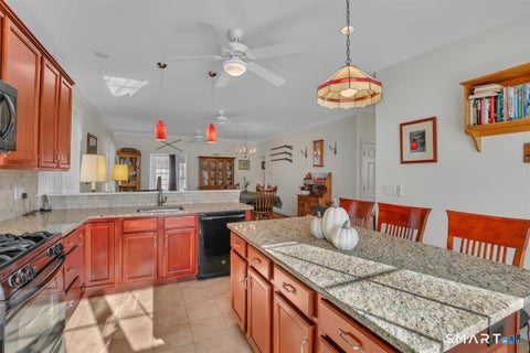 Tiny photo for 5 Harwood Gardens #5, Cromwell, CT 06416 (MLS # 24215741)