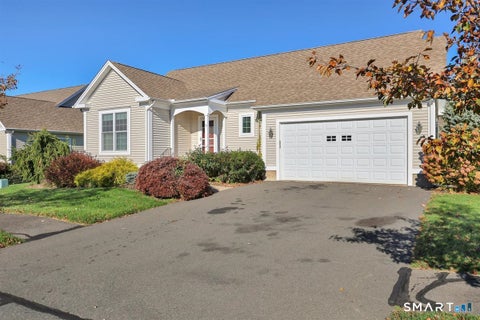 Photo of 5 Harwood Gardens #5, Cromwell, CT 06416 (MLS # 24215741)
