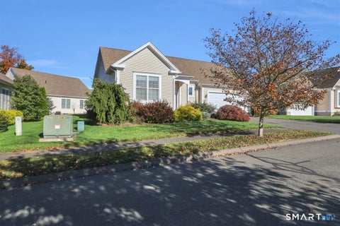 Tiny photo for 5 Harwood Gardens #5, Cromwell, CT 06416 (MLS # 24215741)