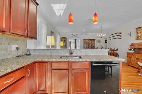 Tiny photo for 5 Harwood Gardens #5, Cromwell, CT 06416 (MLS # 24215741)