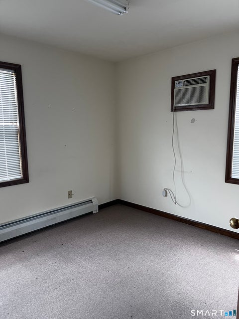 Tiny photo for 698B Derby Avenue, Seymour, CT 06483 (MLS # 24187625)