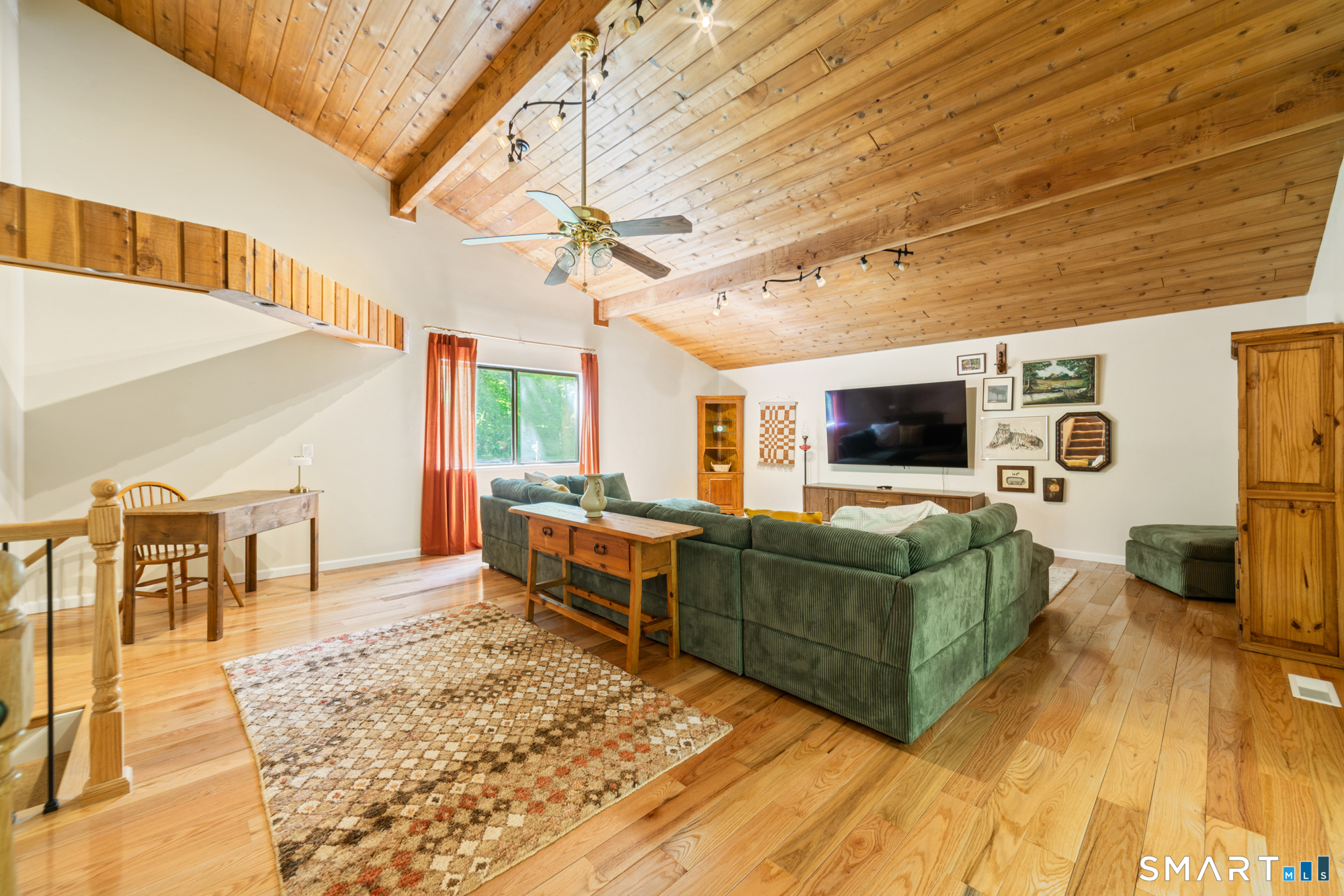 6 Arapaho Road
